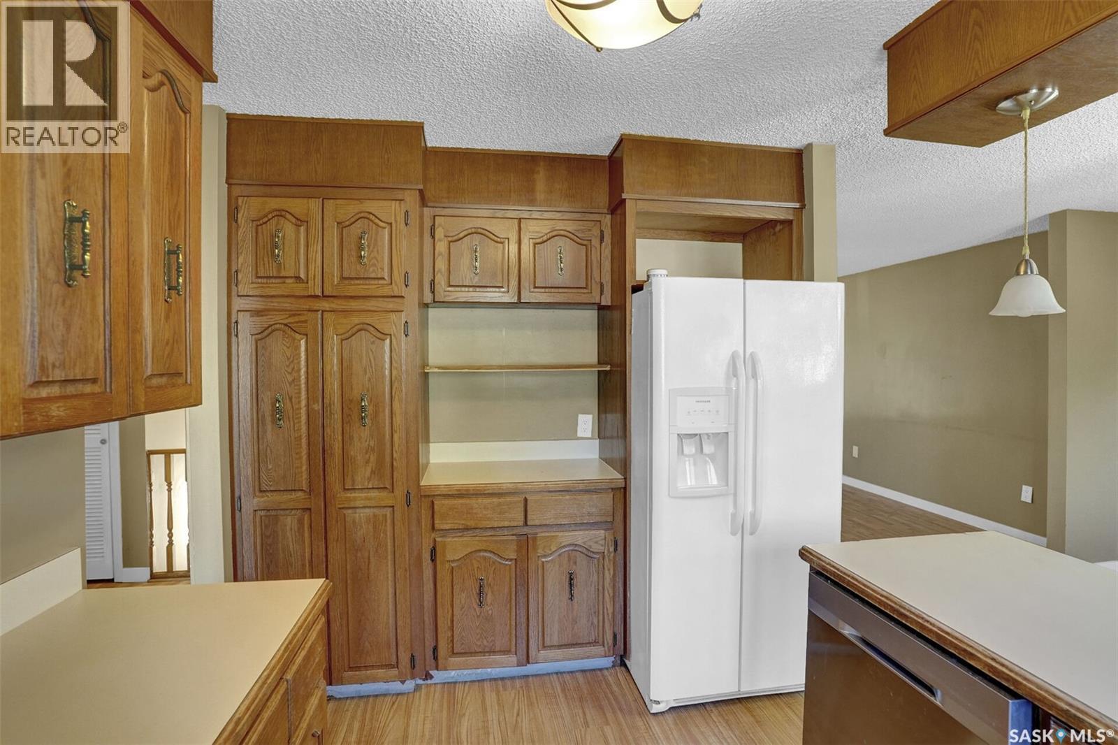 Photo 10 of 71 Rendek Crescent, Regina SK