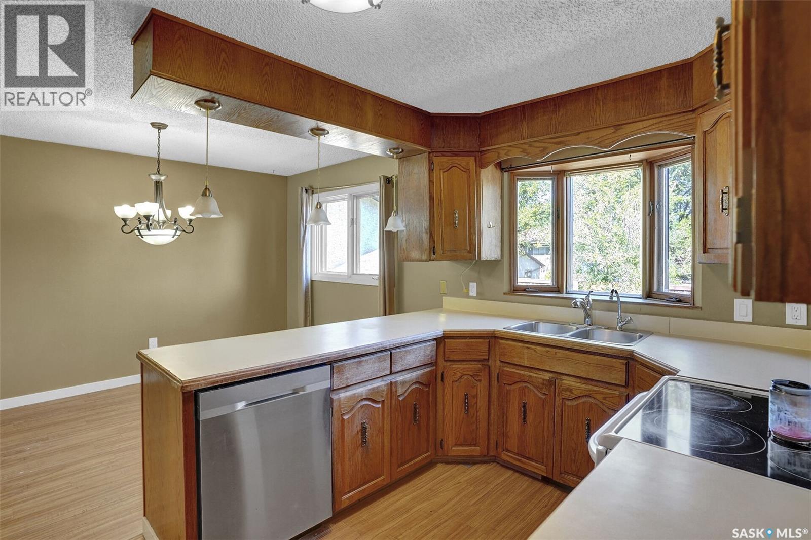 Photo 27 of 71 Rendek Crescent, Regina SK