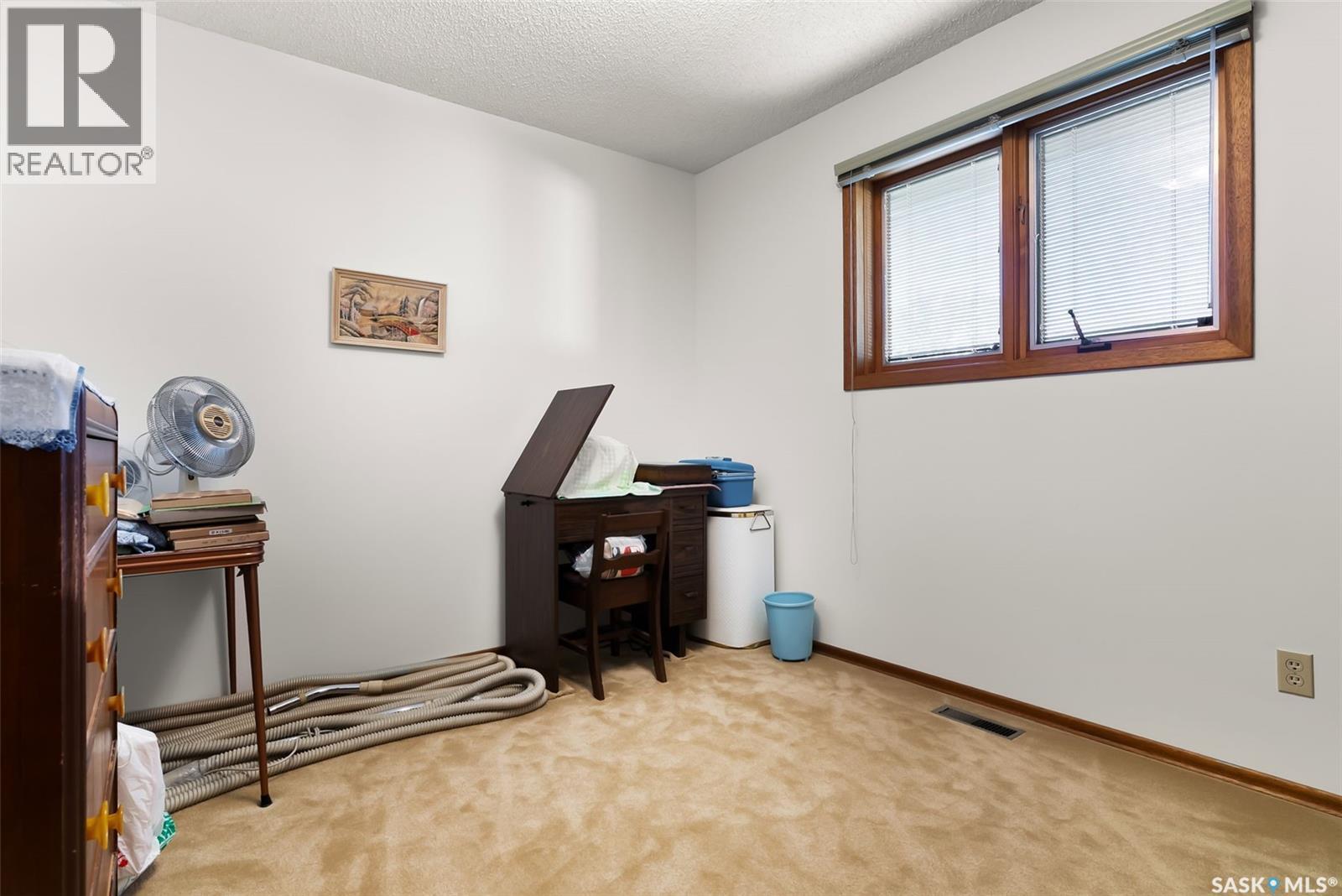 Photo 19 of 2102 Hanover Crescent E, Regina SK