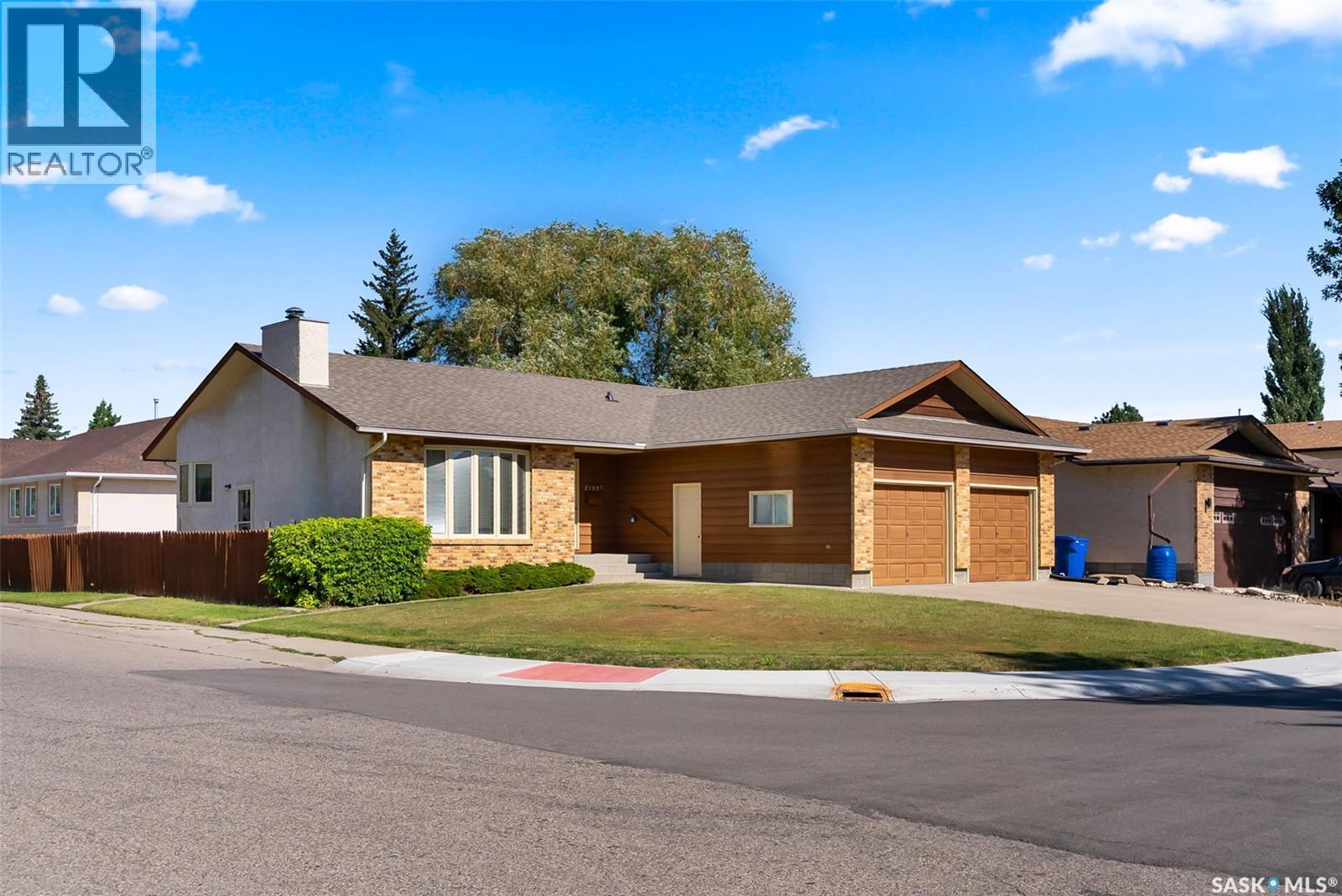 Photo 28 of 2102 Hanover Crescent E, Regina SK