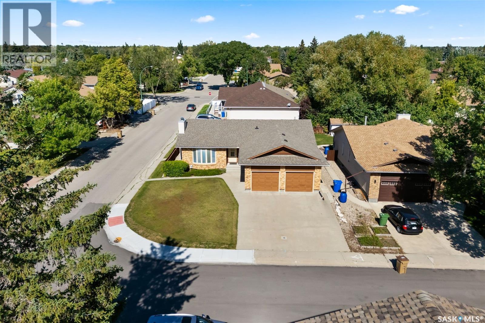 Photo 30 of 2102 Hanover Crescent E, Regina SK