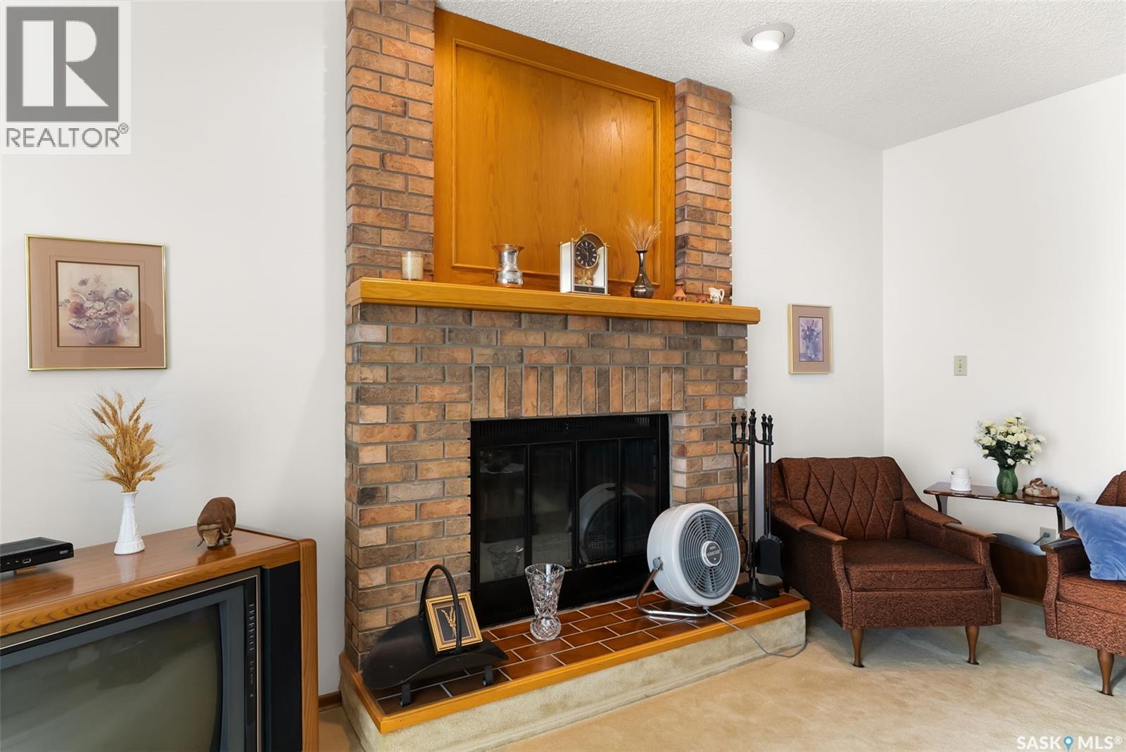 Photo 6 of 2102 Hanover Crescent E, Regina SK