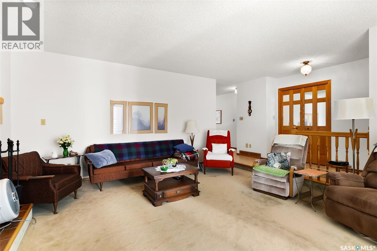 Photo 7 of 2102 Hanover Crescent E, Regina SK