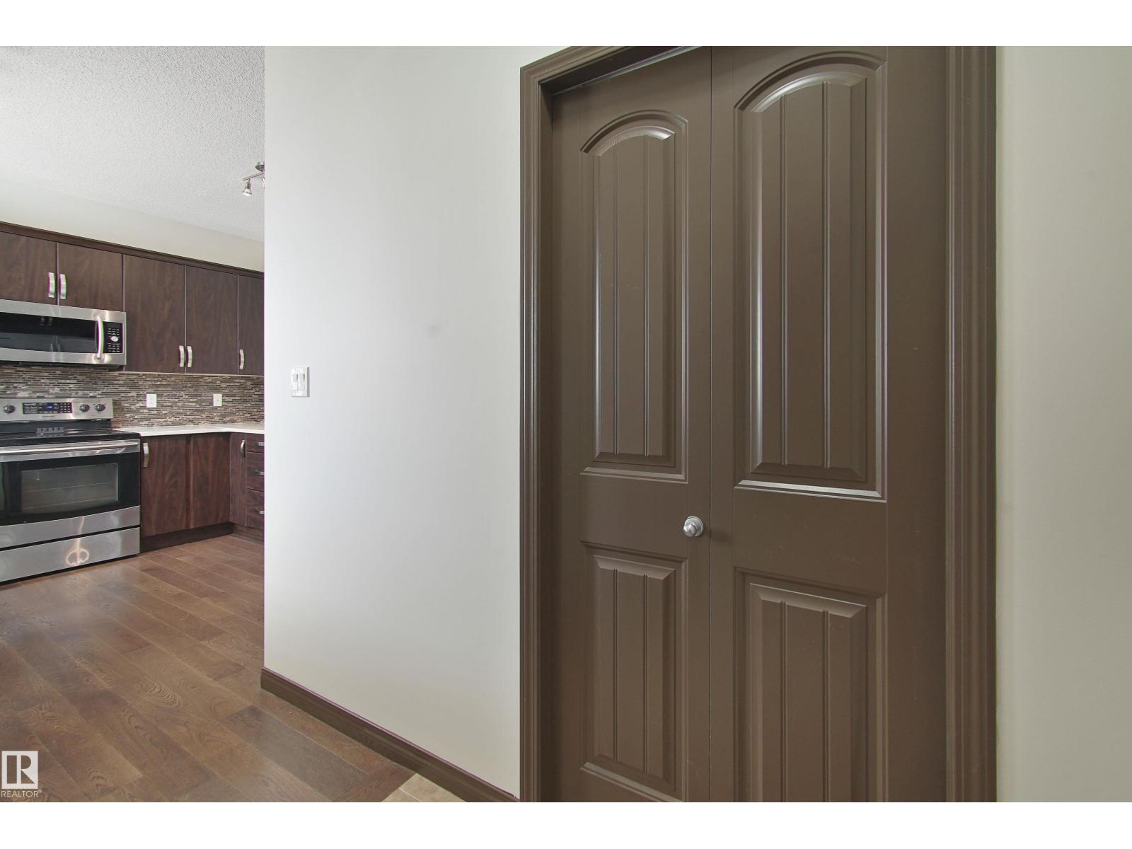 Photo 40 of 2044 74 St Sw, Edmonton AB