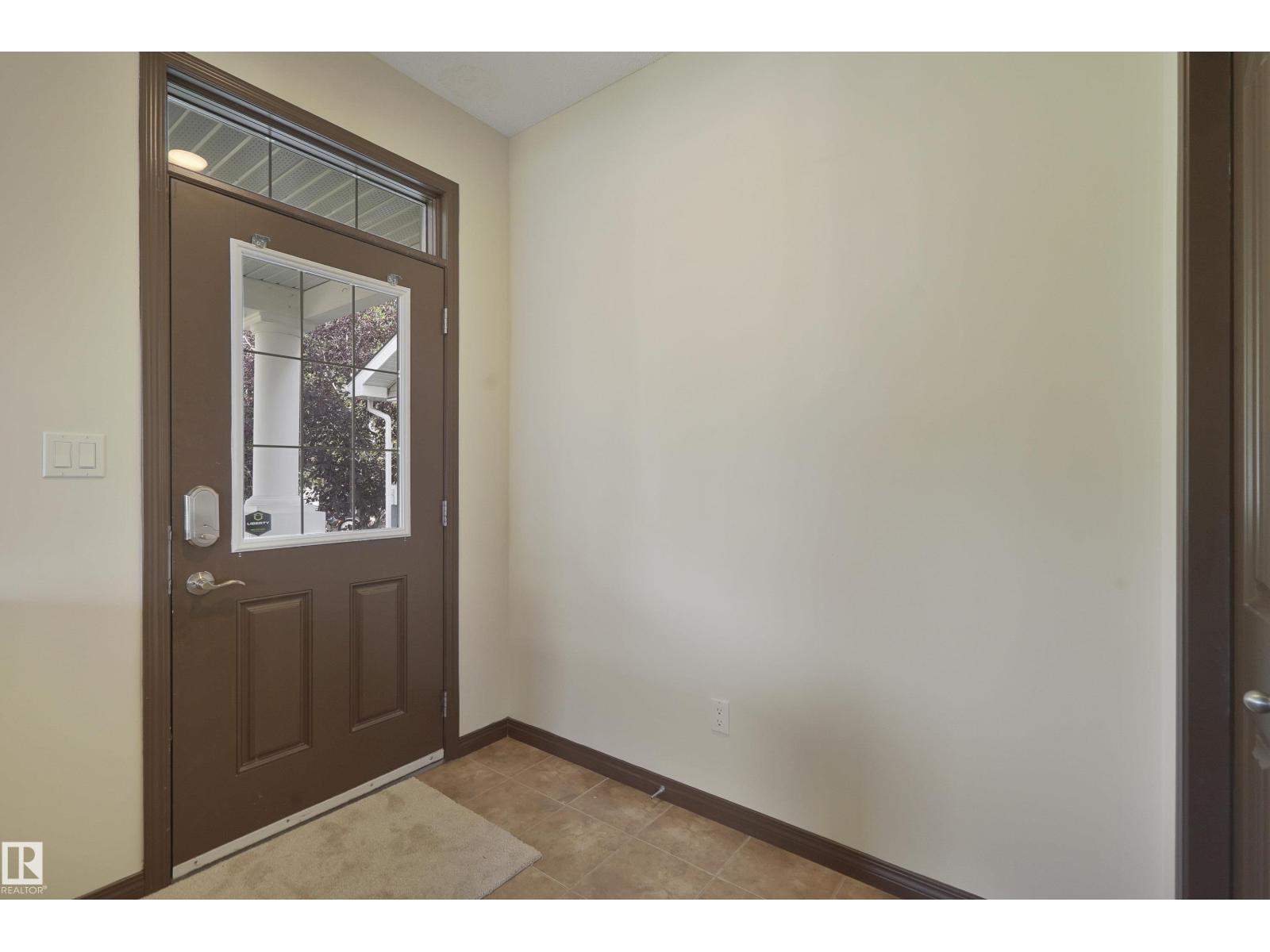 Photo 7 of 2044 74 St Sw, Edmonton AB