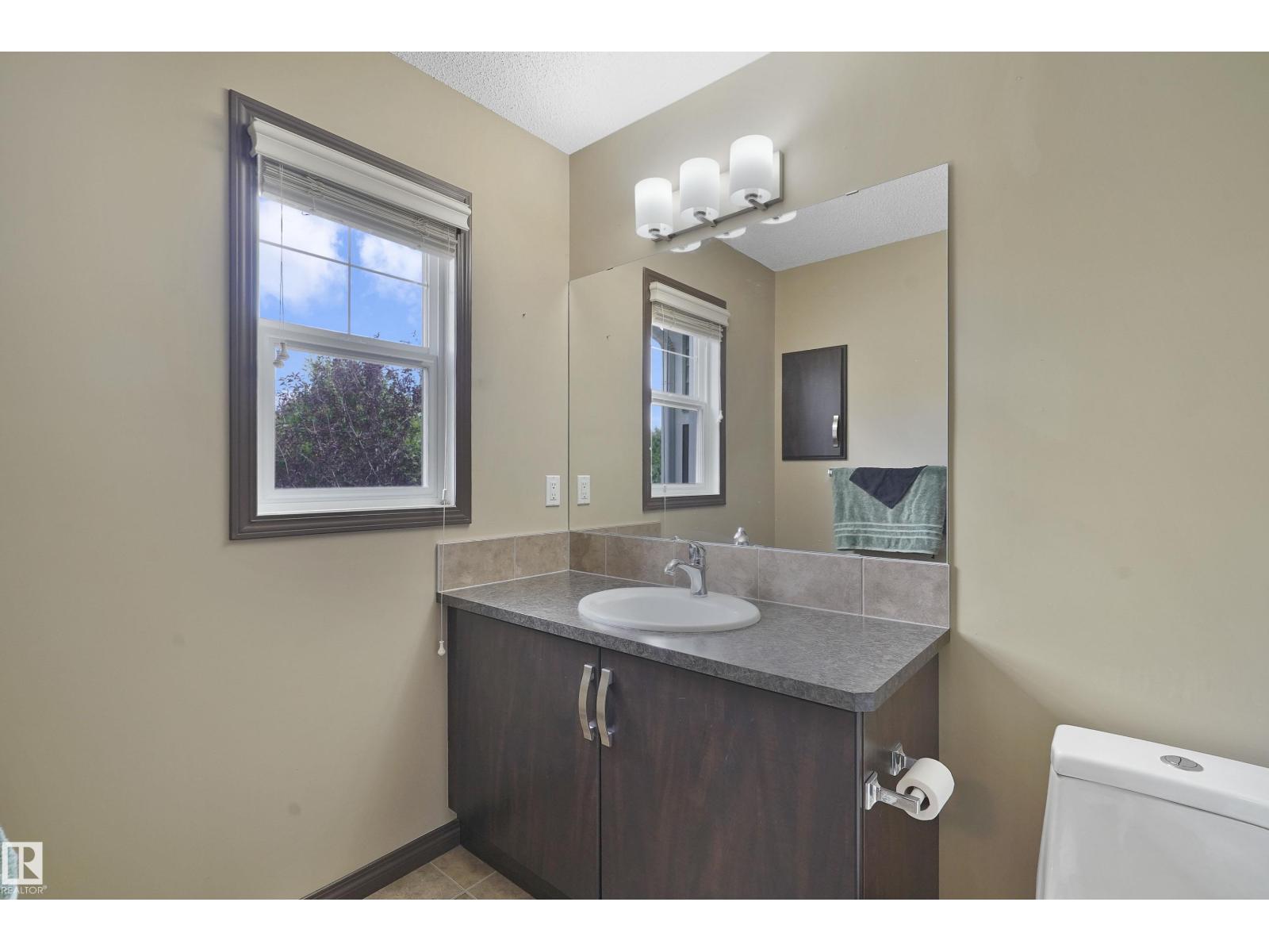 Photo 19 of 2044 74 St Sw, Edmonton AB