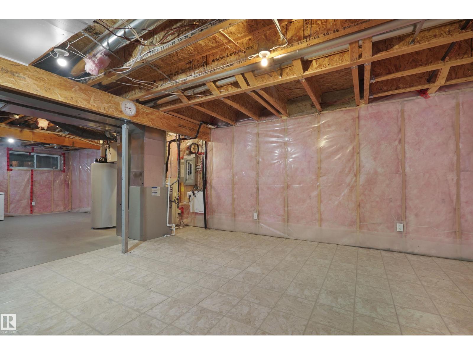 Photo 31 of 2044 74 St Sw, Edmonton AB