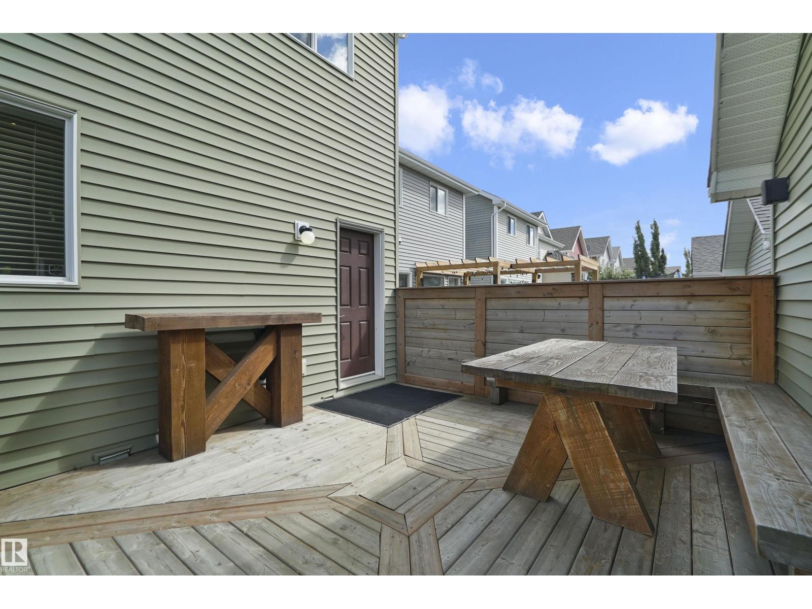 Photo 10 of 2044 74 St Sw, Edmonton AB