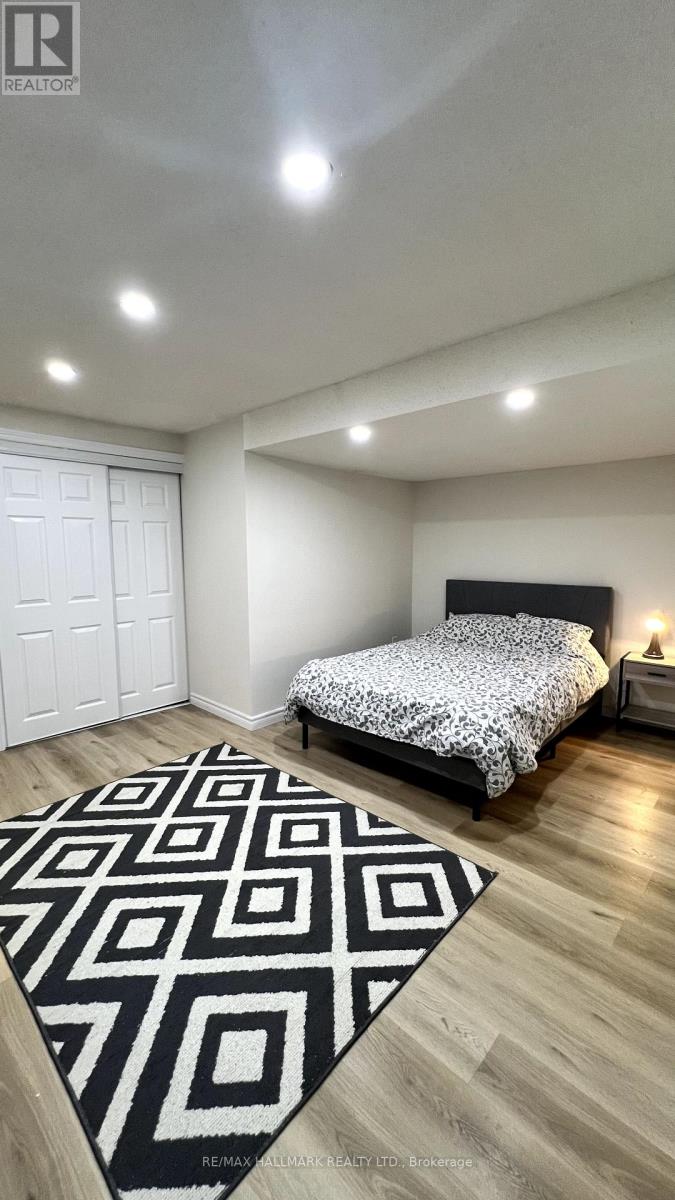 Photo 5 of Basement Unit 2 37 Crystal Drive, Richmond Hill ON