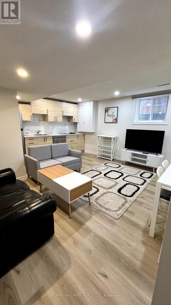 Photo 11 of Basement Unit 2 37 Crystal Drive, Richmond Hill ON