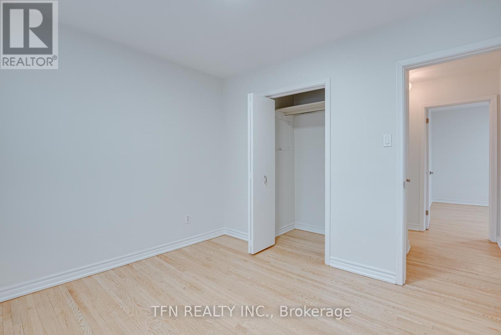 Photo 18 of Upper 25 Karen Road, Toronto ON