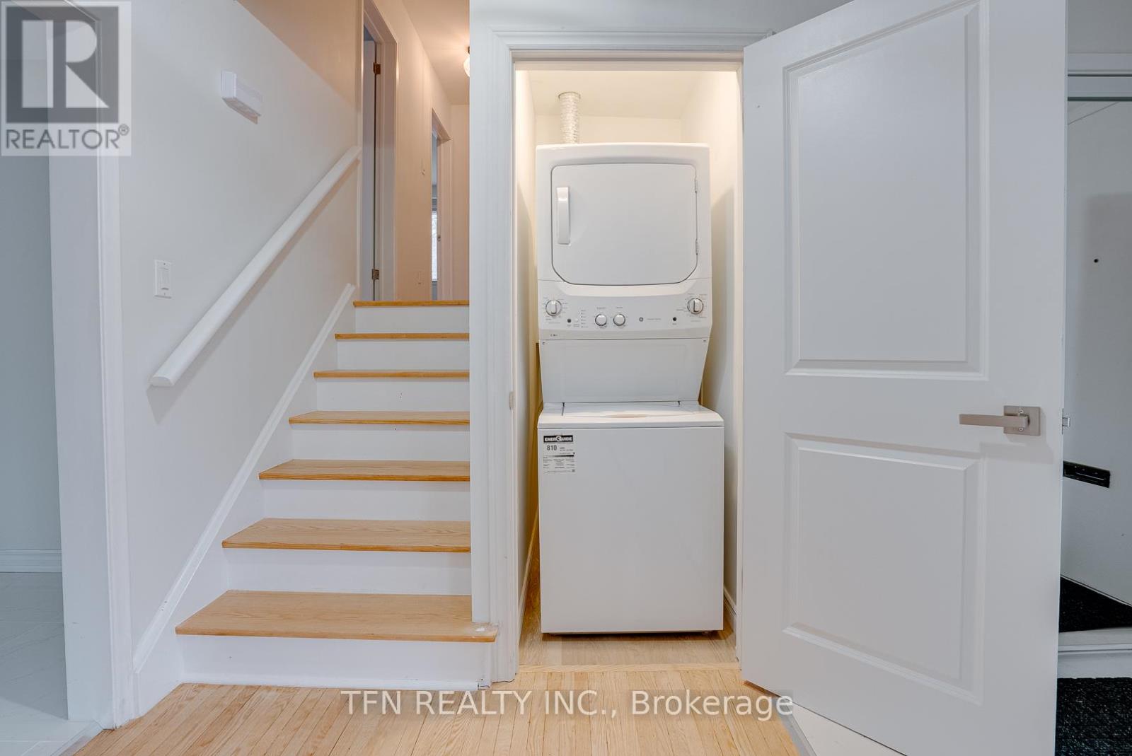 Photo 25 of Upper 25 Karen Road, Toronto ON