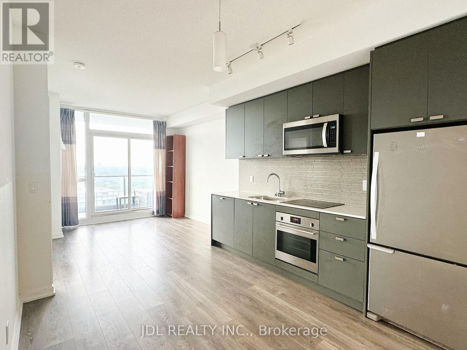 Photo 11 of 1505 56 Forest Manor Road, Toronto ON