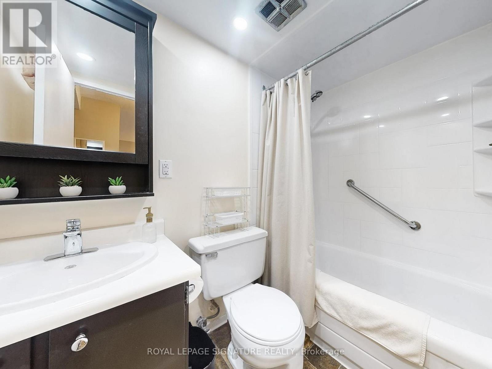 Photo 22 of 1204 1350 York Mills Road, Toronto ON