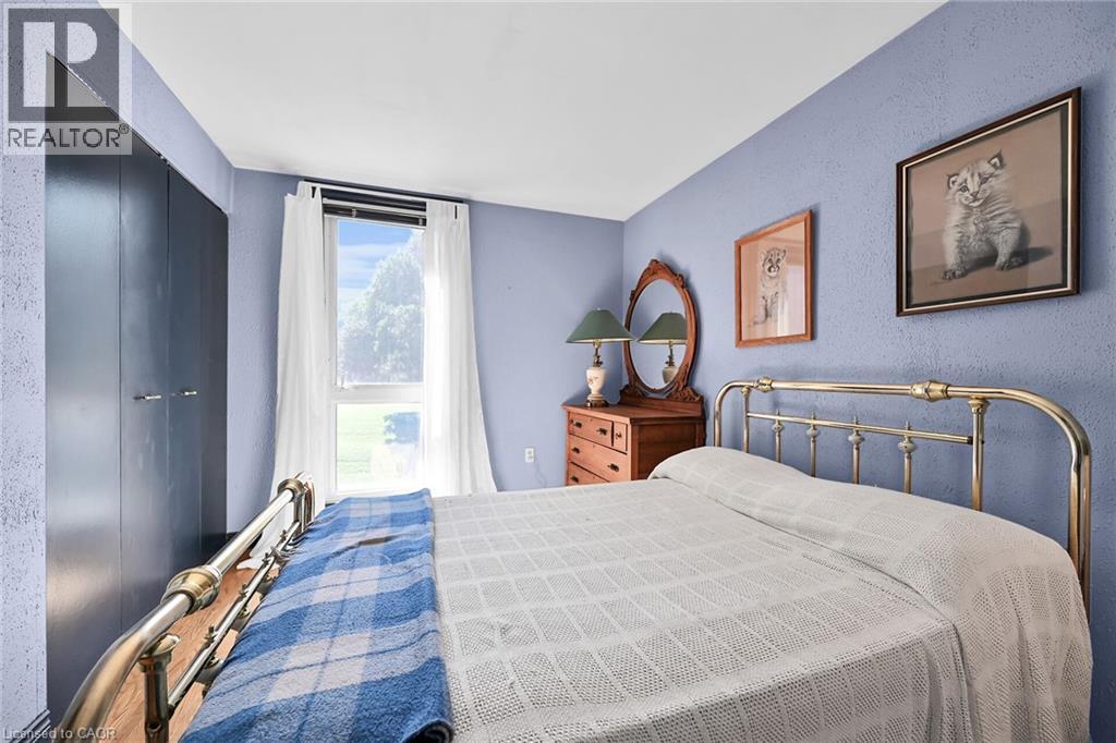 Photo 6 of 25 Britten Close Unit A 11, Hamilton ON