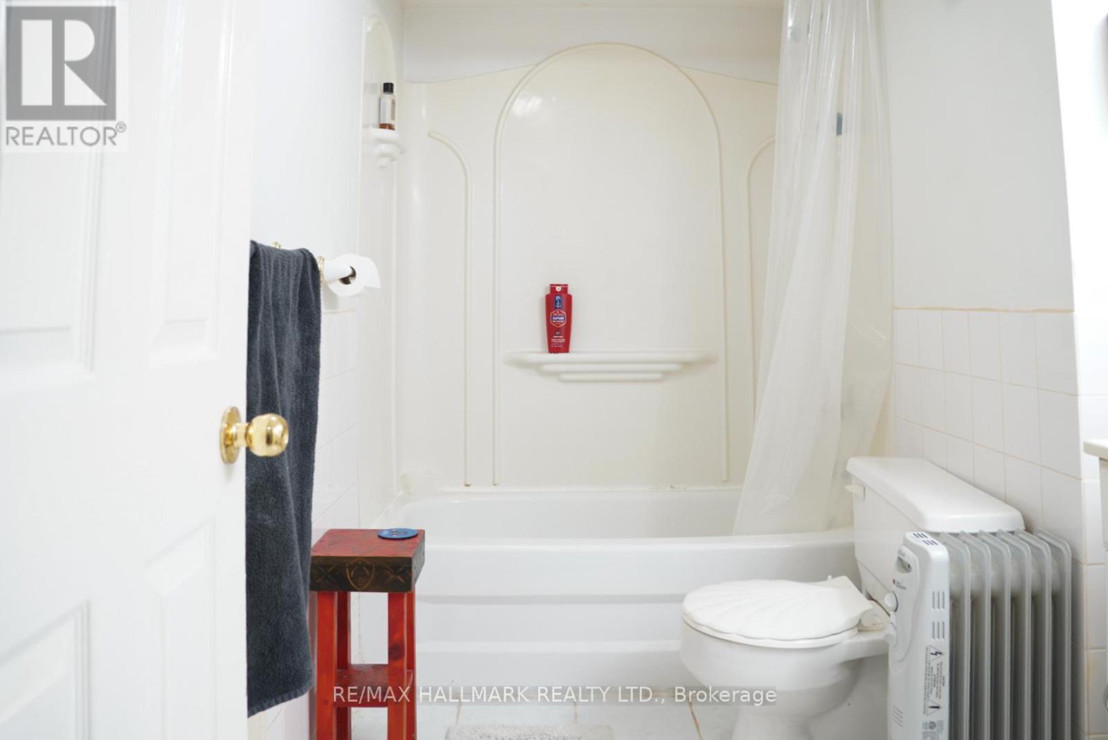 Photo 4 of 22 Latham Avenue, Toronto ON