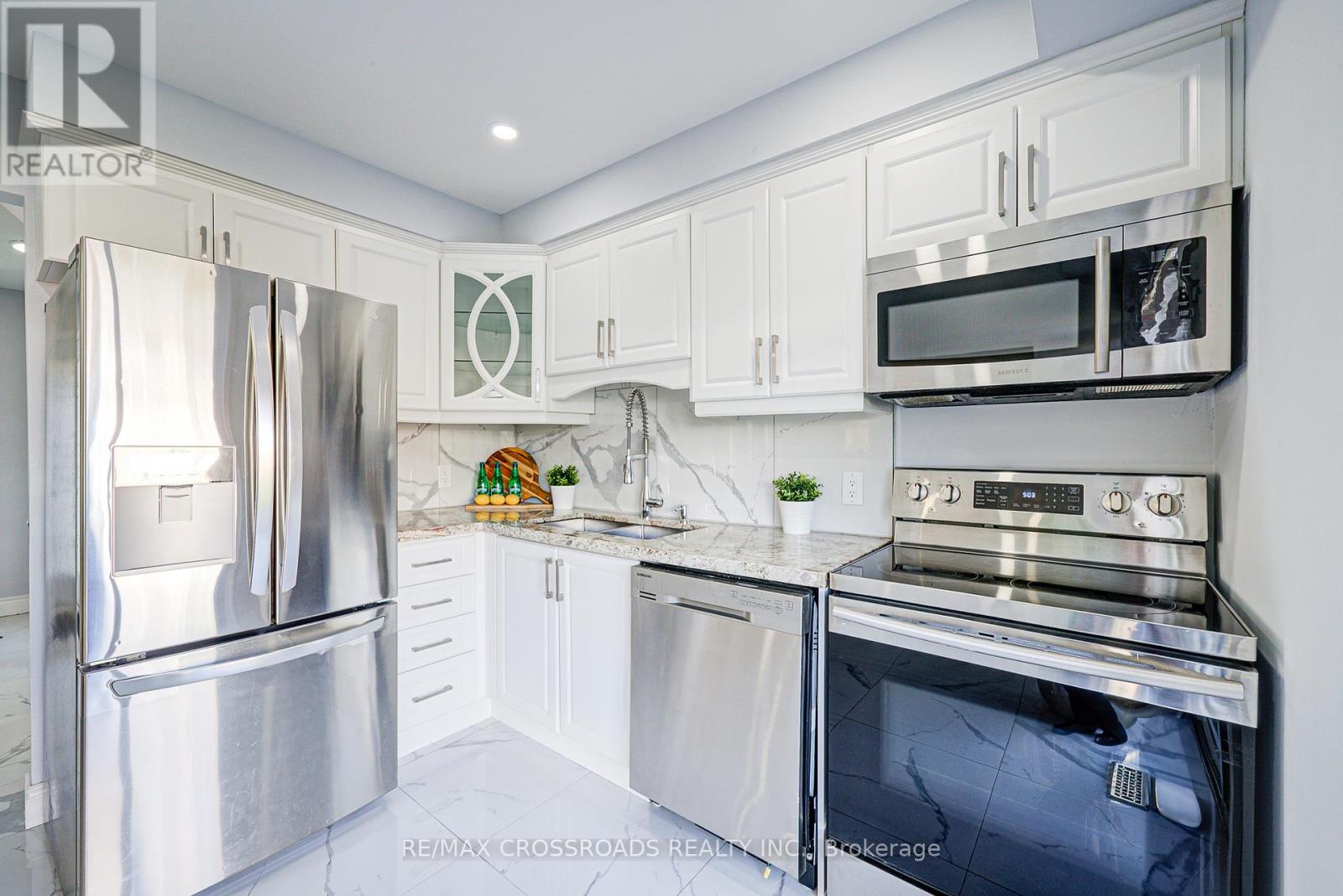 Photo 12 of 93 Mcmann Crescent, Clarington ON