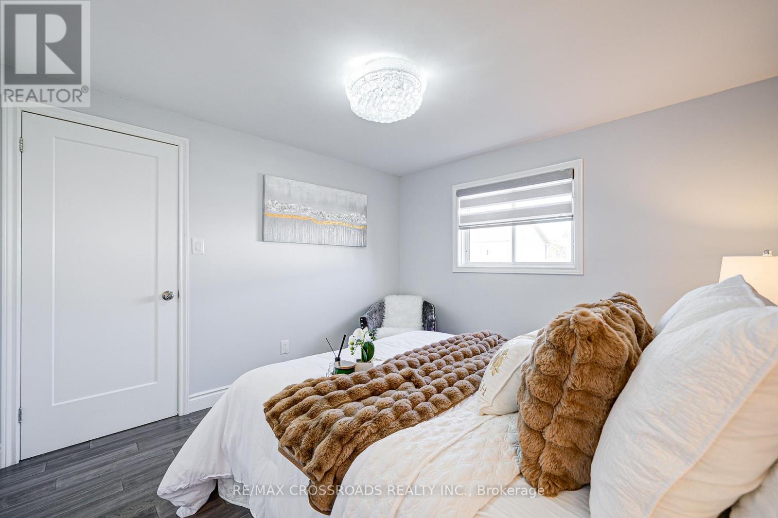 Photo 4 of 93 Mcmann Crescent, Clarington ON