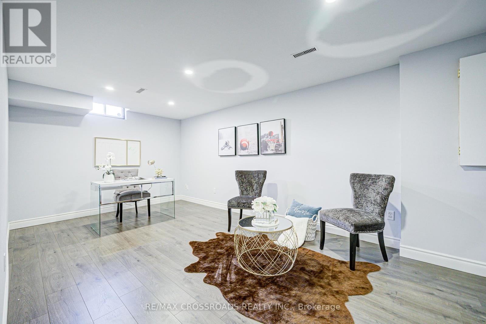 Photo 29 of 93 Mcmann Crescent, Clarington ON