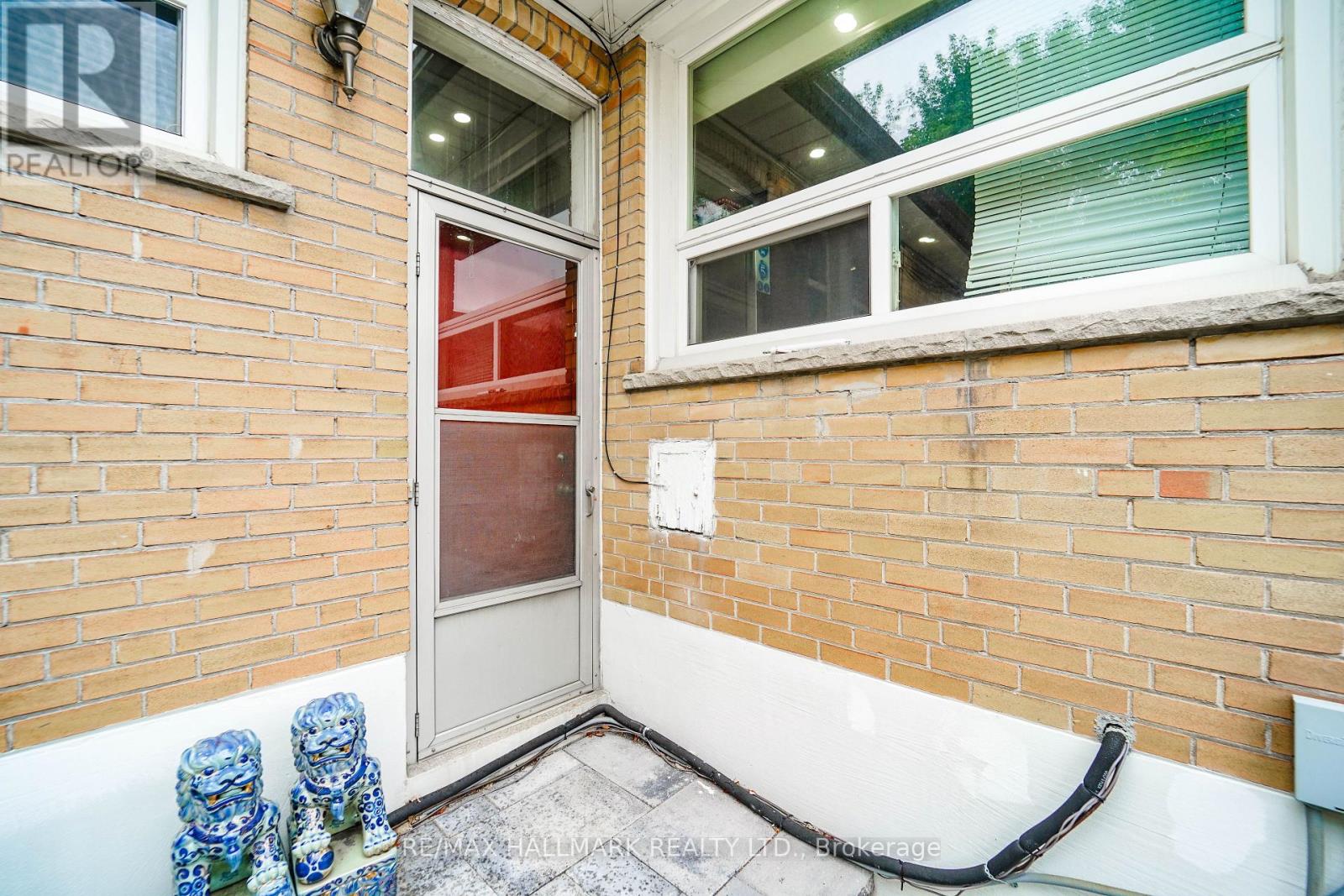 Photo 39 of 16 Araman Drive, Toronto ON
