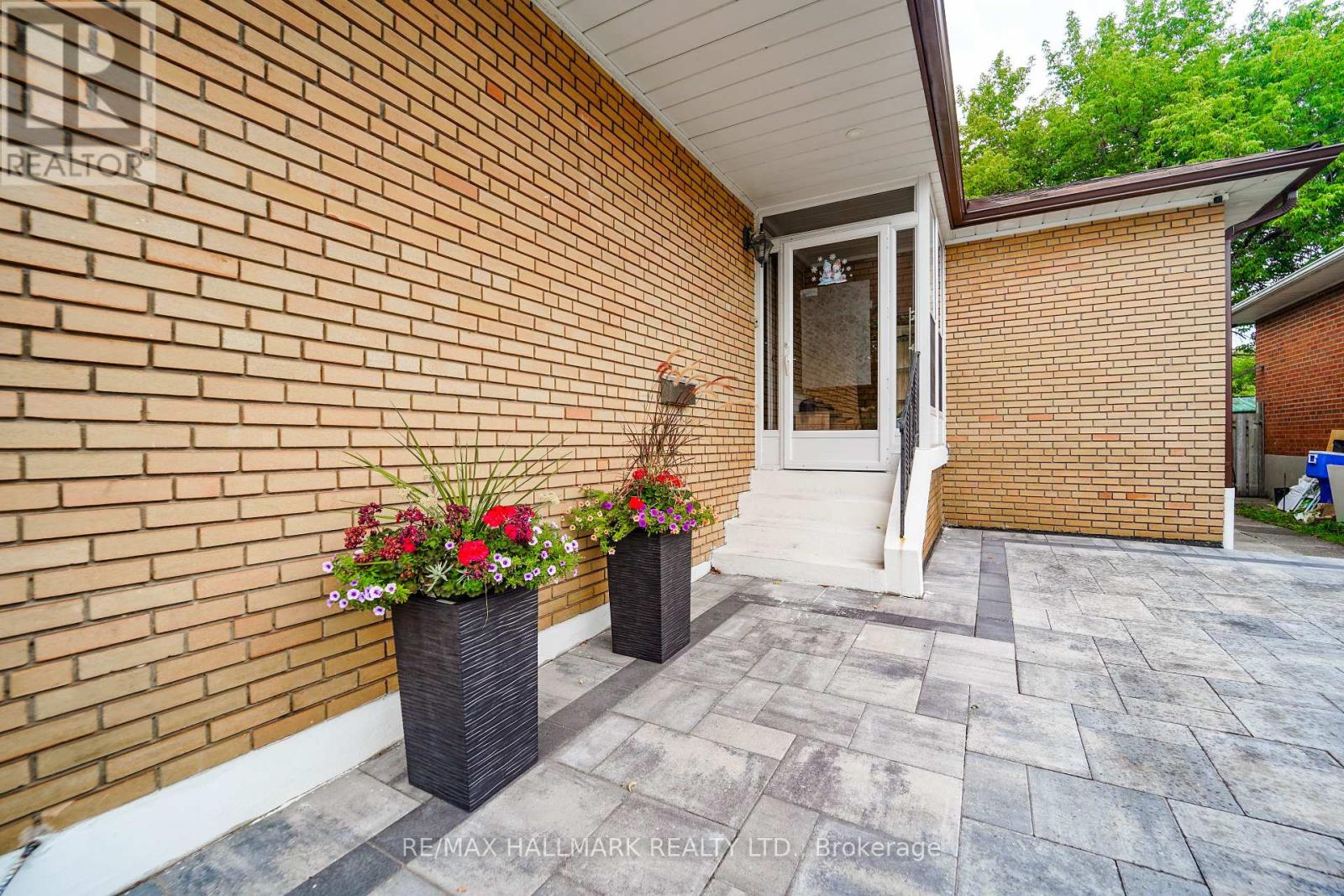 Photo 14 of 16 Araman Drive, Toronto ON