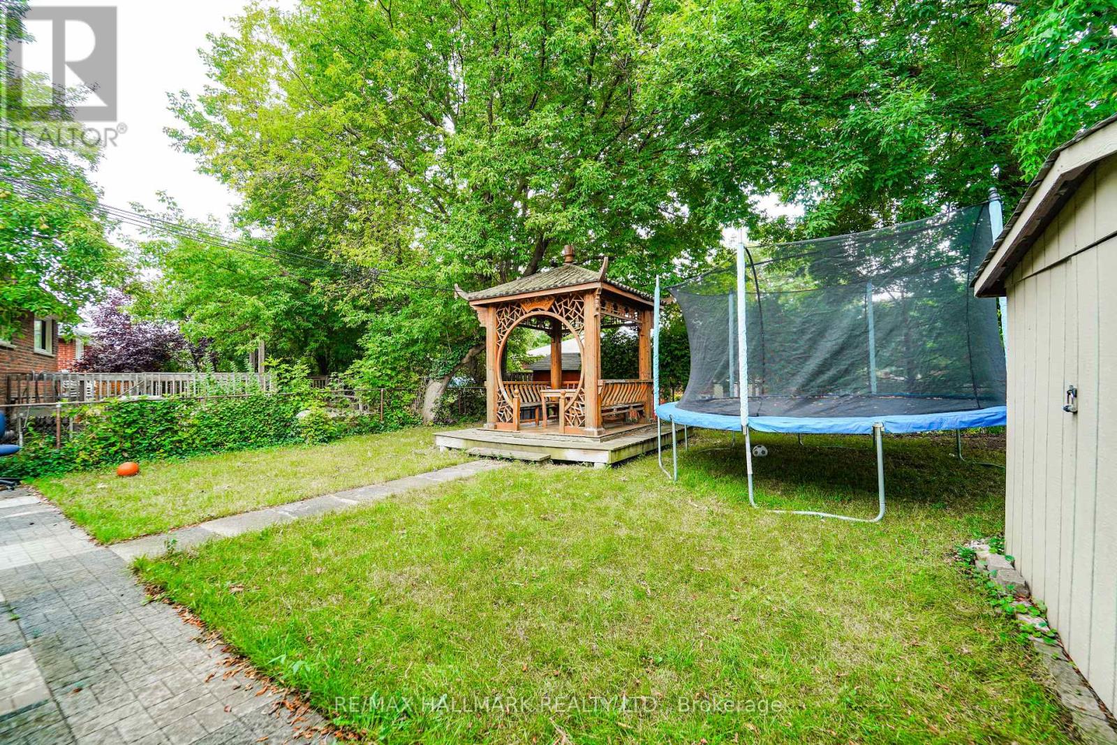 Photo 11 of 16 Araman Drive, Toronto ON