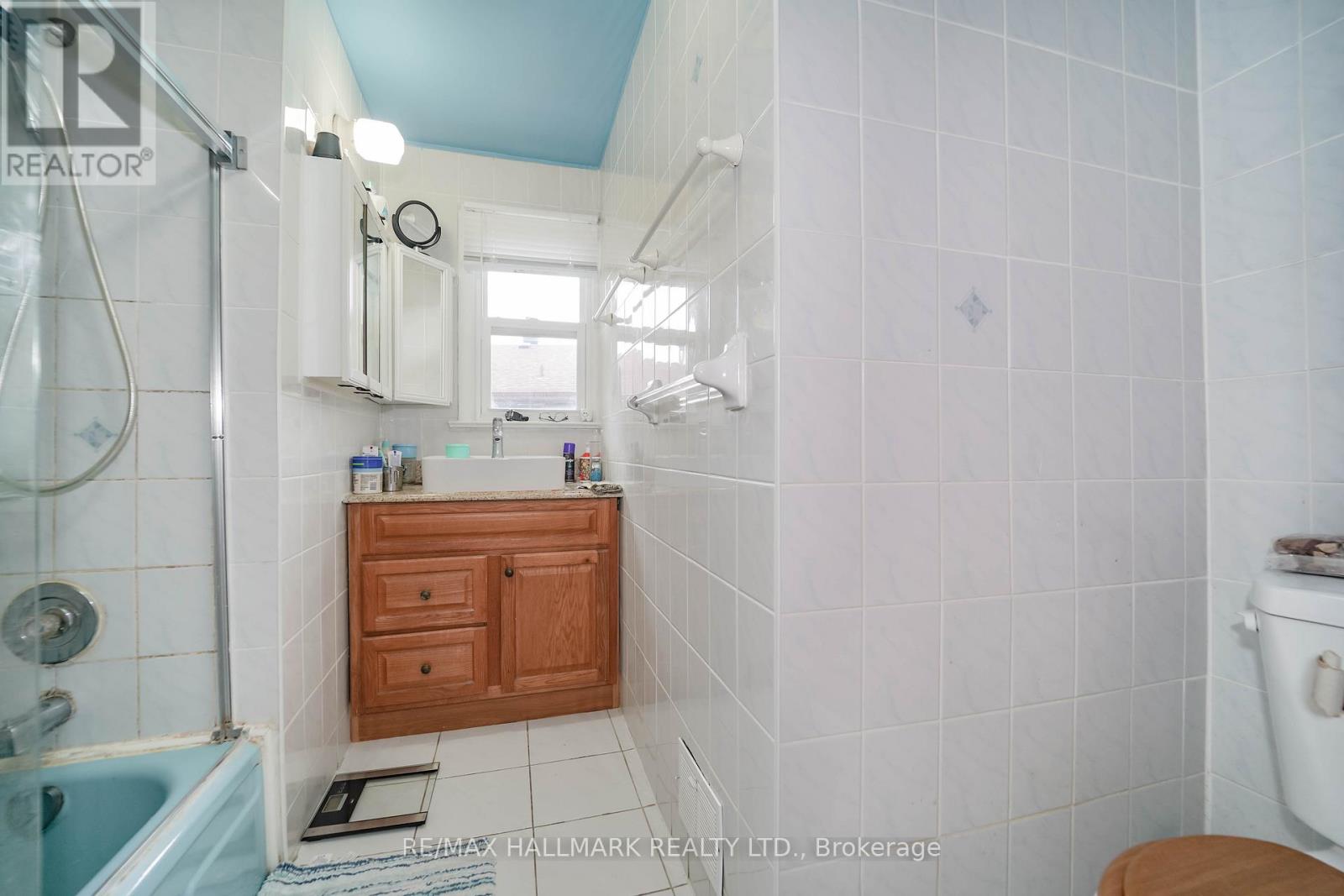 Photo 18 of 16 Araman Drive, Toronto ON