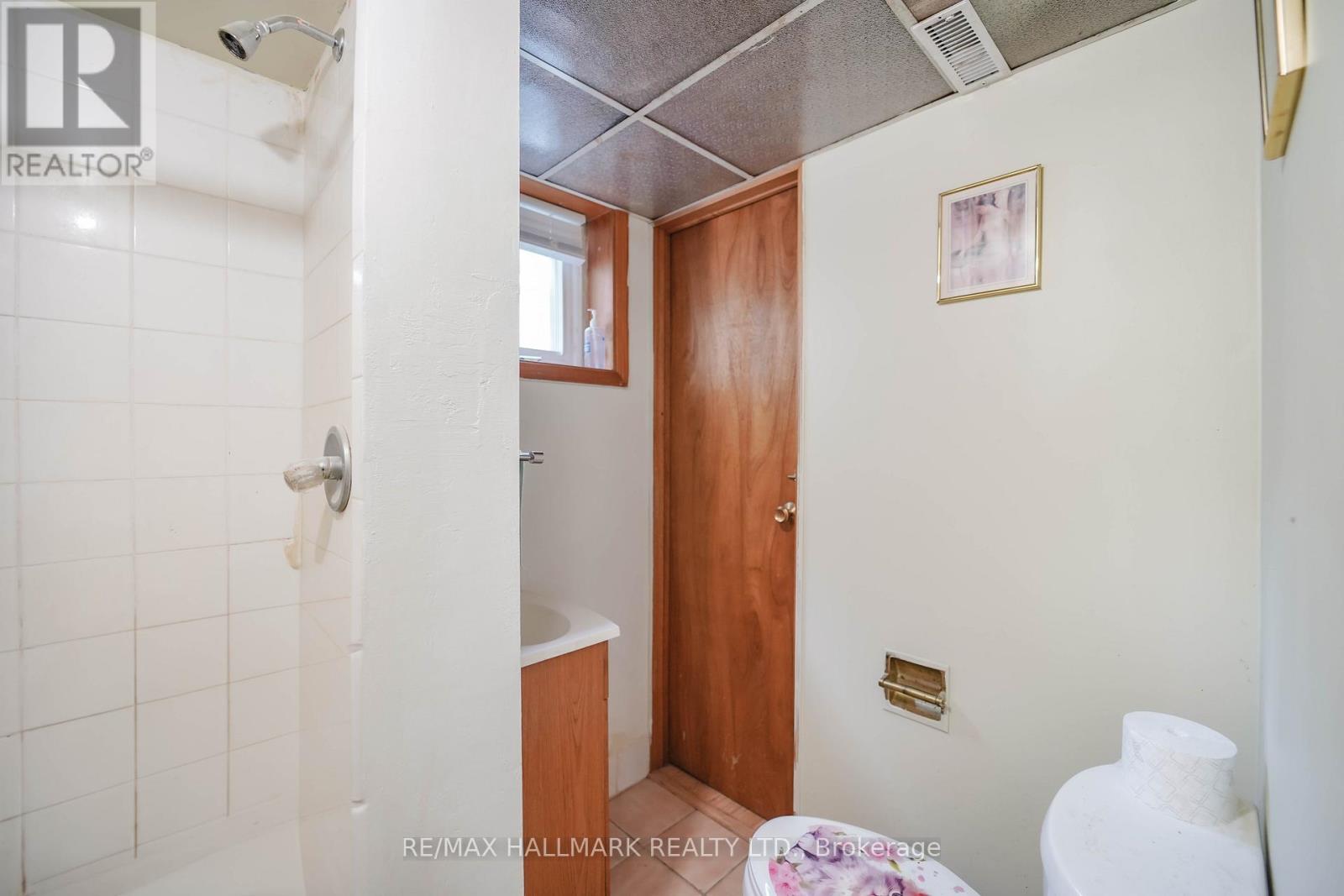 Photo 13 of 16 Araman Drive, Toronto ON