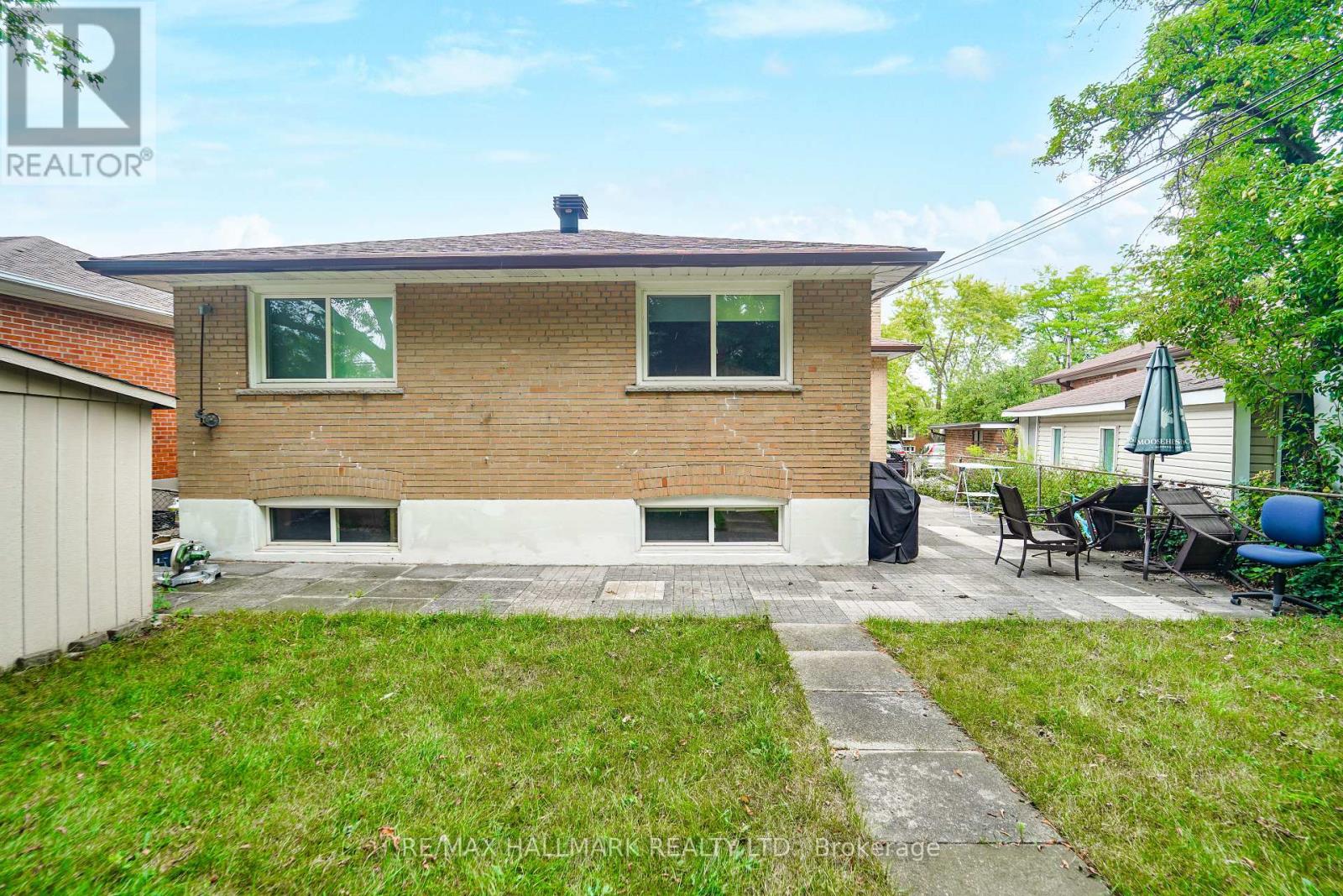 Photo 21 of 16 Araman Drive, Toronto ON