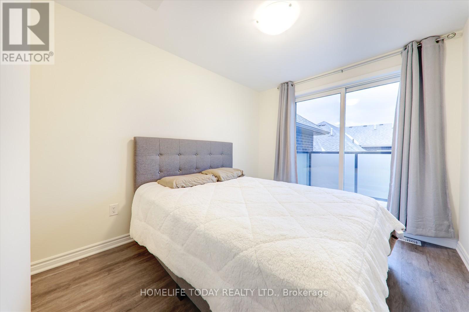 Photo 20 of 321 2787 Eglington Avenue, Toronto ON