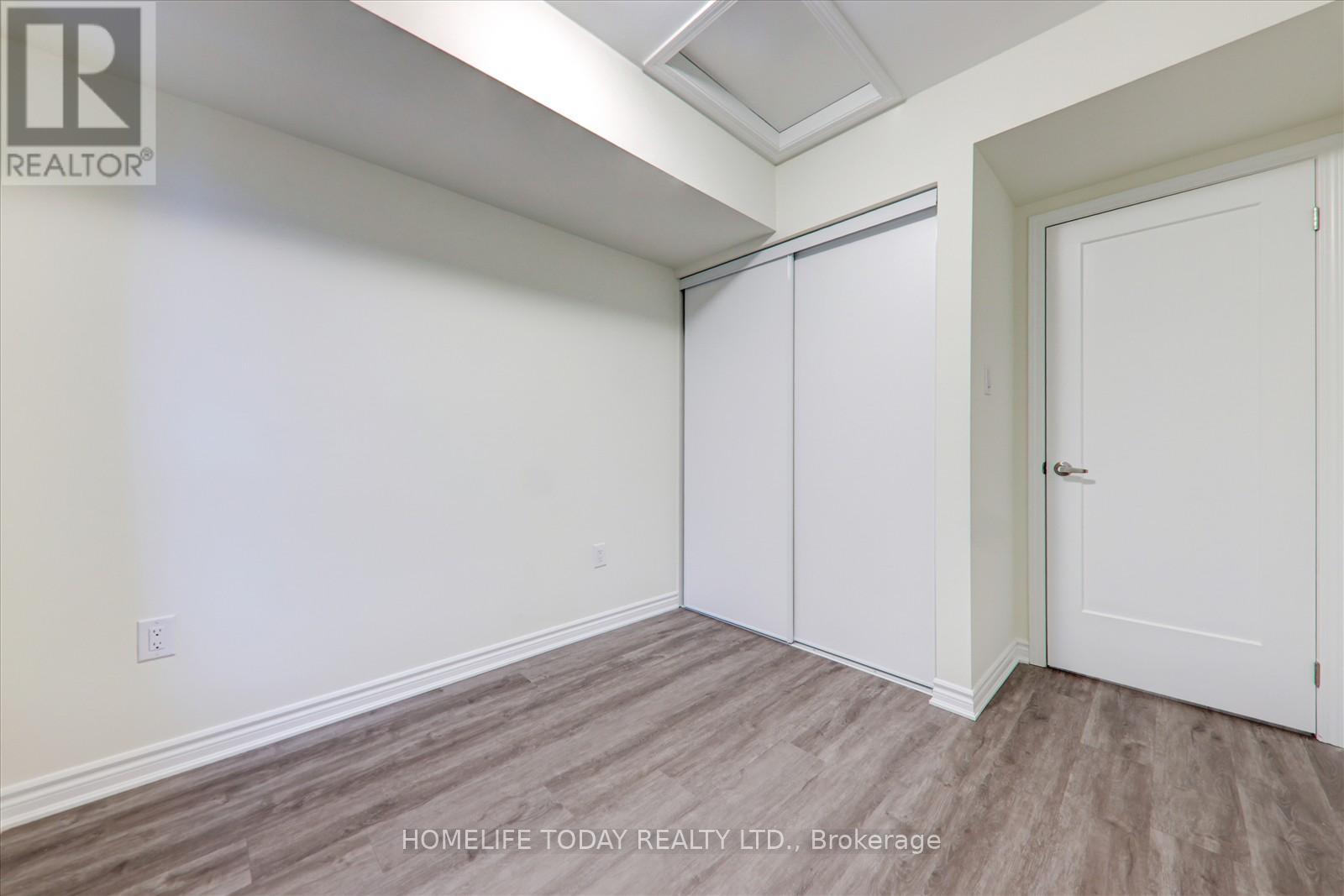Photo 19 of 321 2787 Eglington Avenue, Toronto ON