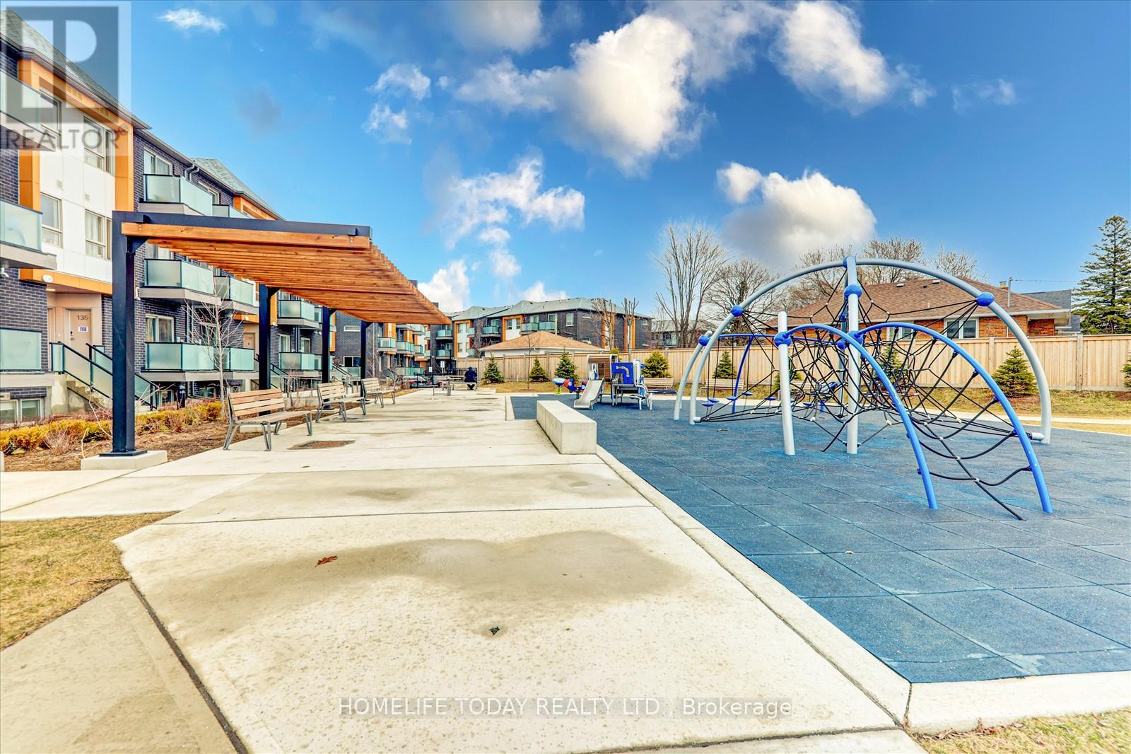 Photo 5 of 321 2787 Eglington Avenue, Toronto ON