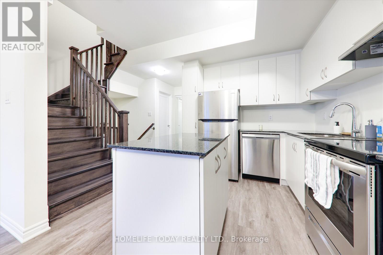 Photo 9 of 321 2787 Eglington Avenue, Toronto ON