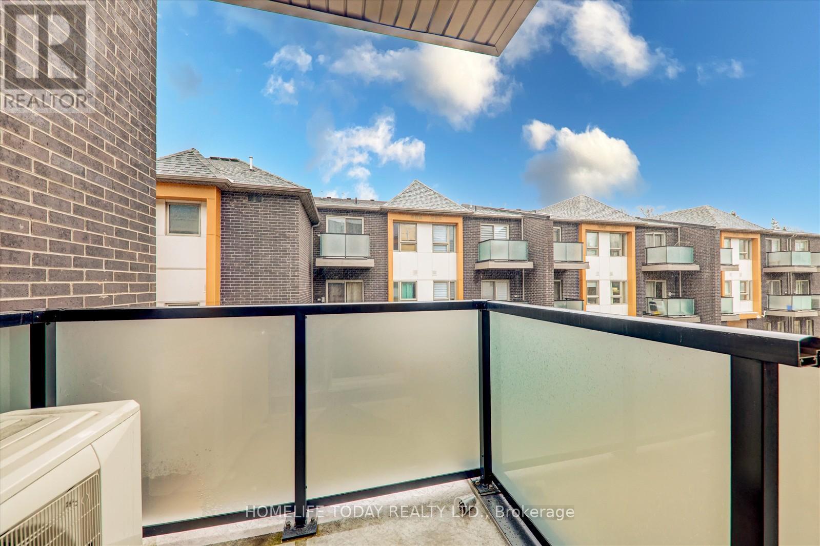 Photo 6 of 321 2787 Eglington Avenue, Toronto ON