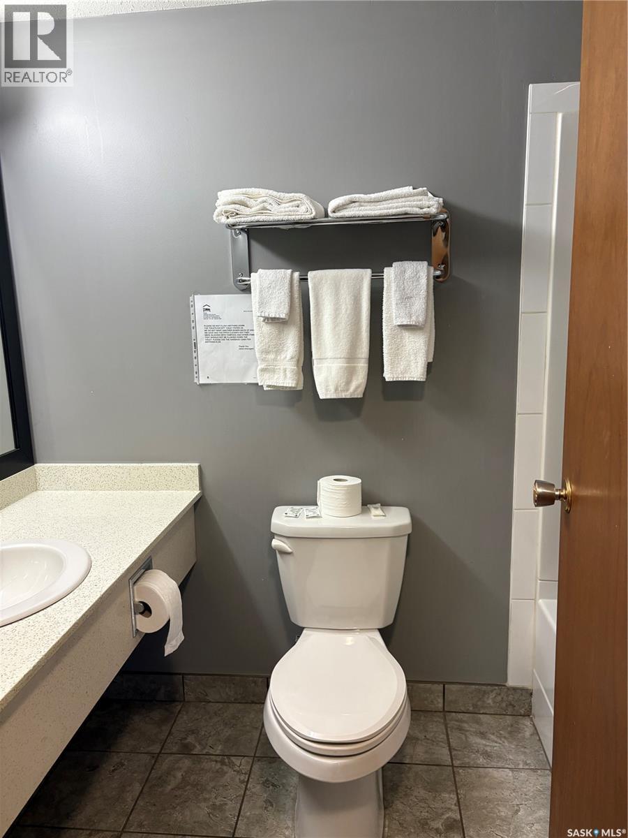 304 King Edward STREET — photo 19