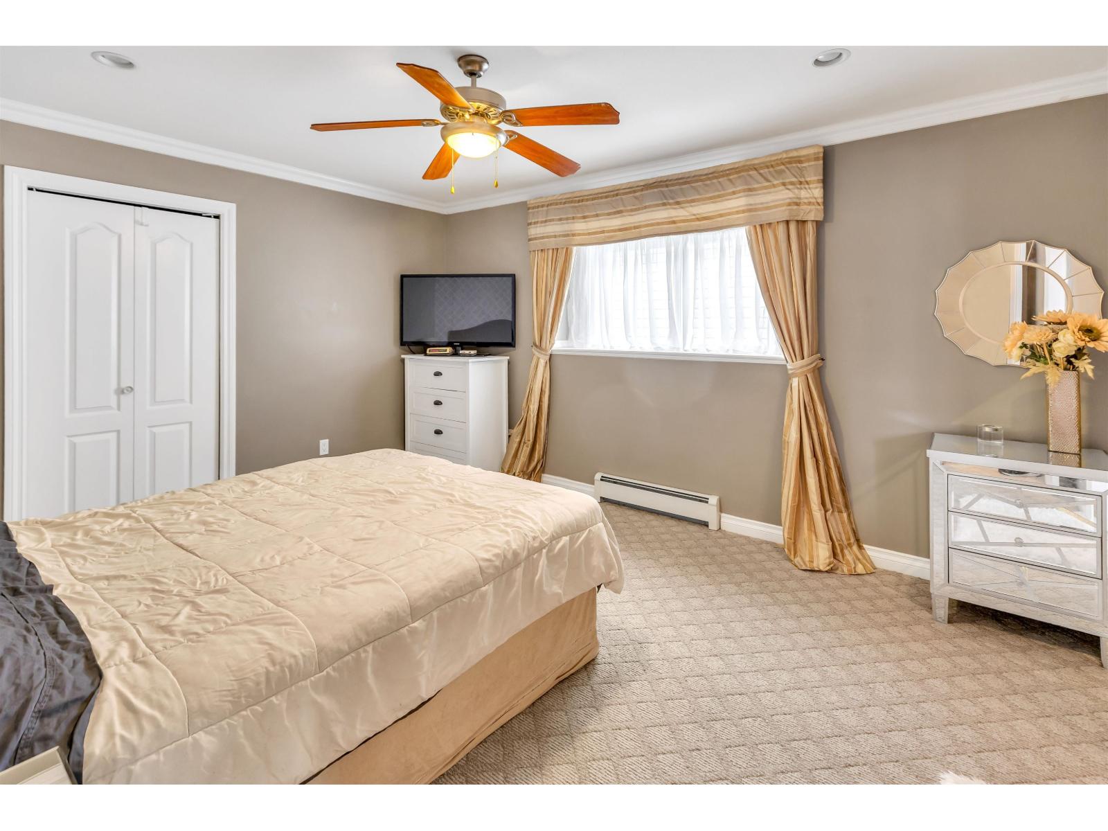 Photo 15 of 7119 148 A Street, Surrey BC