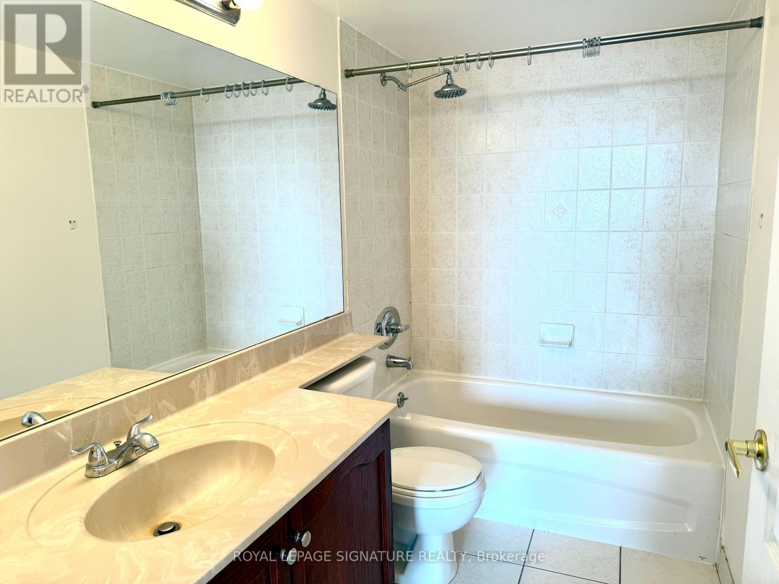 Photo 10 of 905 9 Northern Heights Drive, Richmond Hill ON