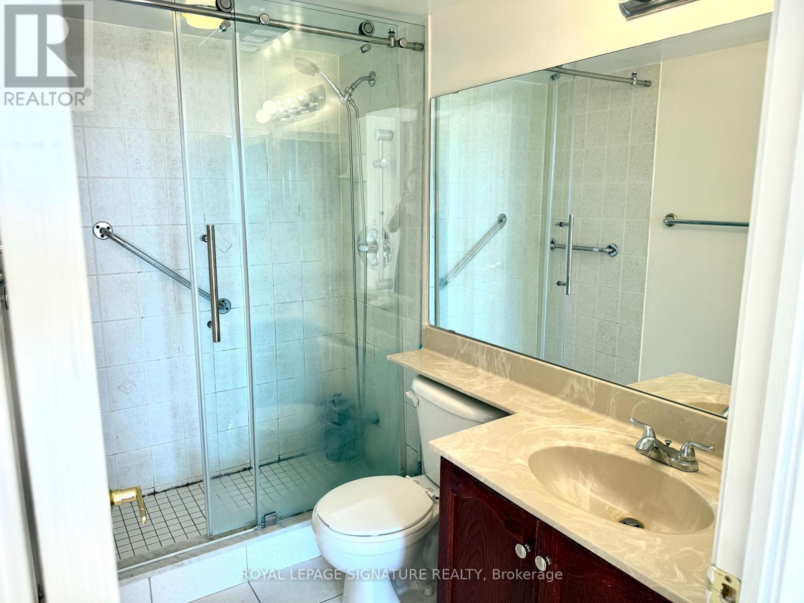 Photo 14 of 905 9 Northern Heights Drive, Richmond Hill ON