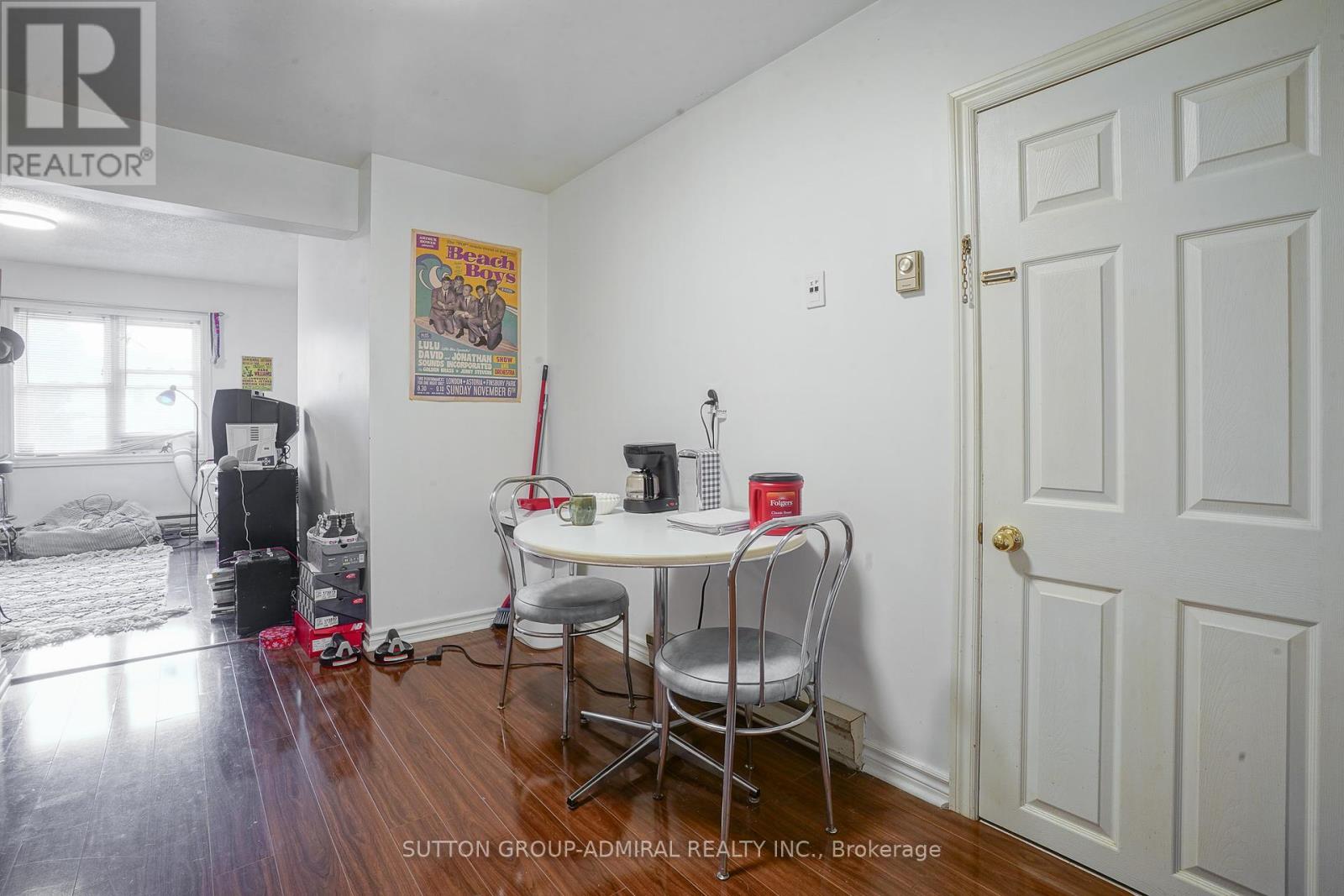 Photo 4 of 644 Srigley Street, Newmarket ON