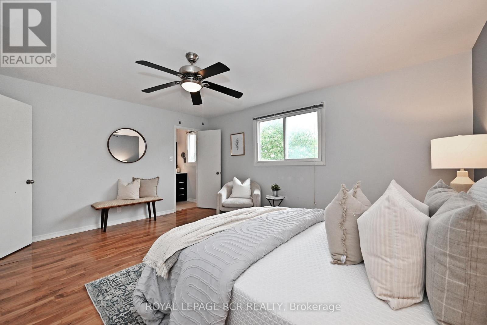 Photo 11 of 442 Britannia Avenue, Bradford West Gwillimbury ON