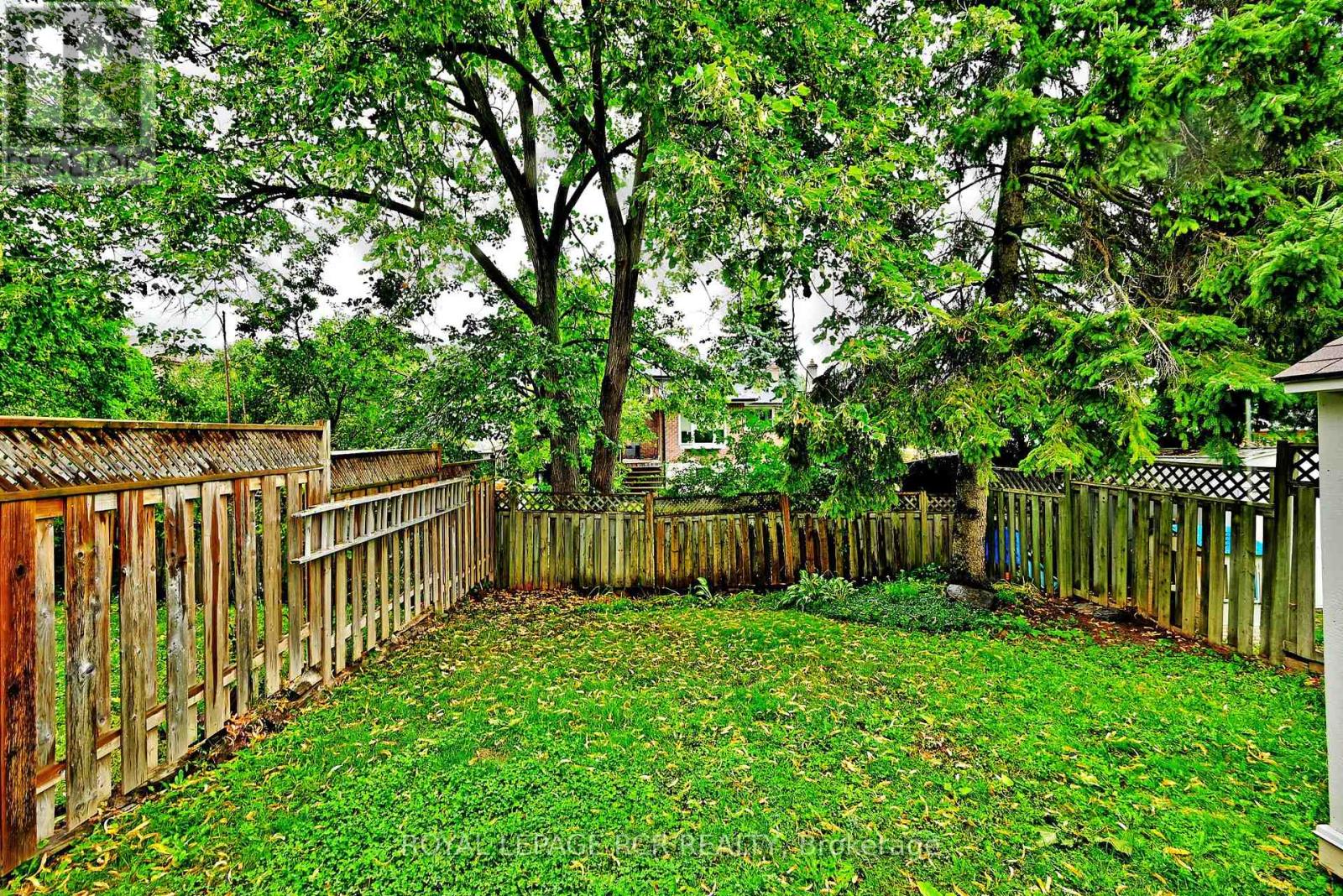 Photo 33 of 442 Britannia Avenue, Bradford West Gwillimbury ON