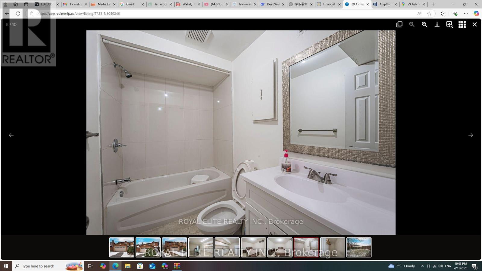 Photo 9 of 29 Ashmore Crescent, Markham ON