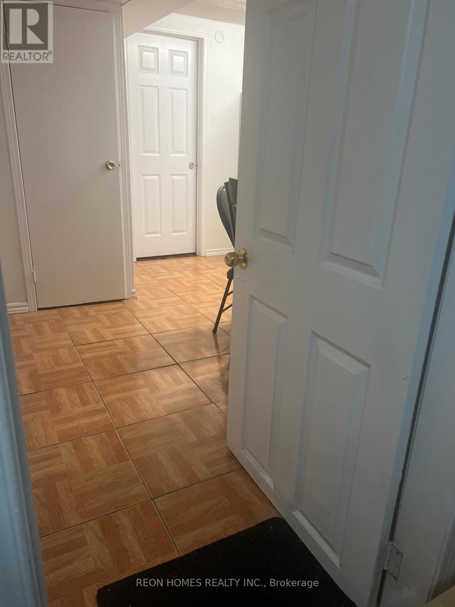 Photo 2 of Bsmt 225 Woodhall Road, Markham ON