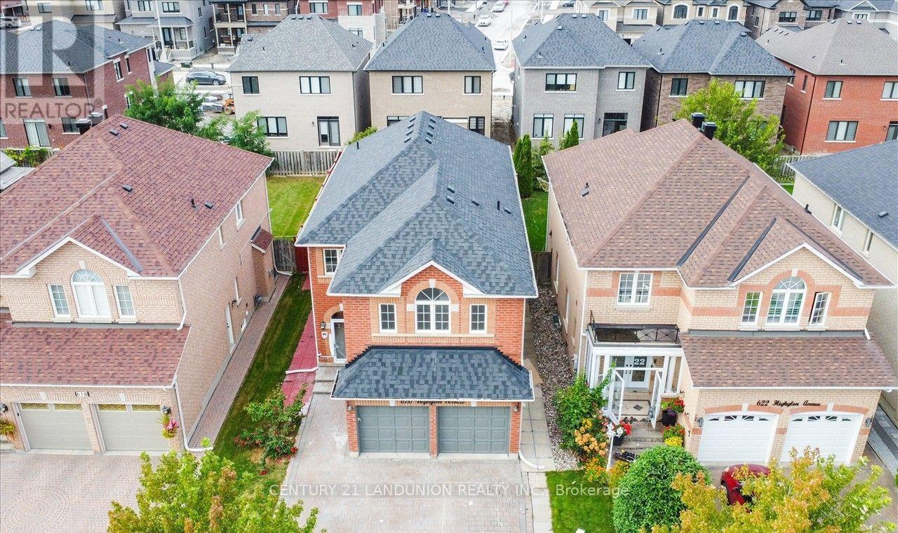 Photo 1 of 620 Highglen Avenue, Markham ON