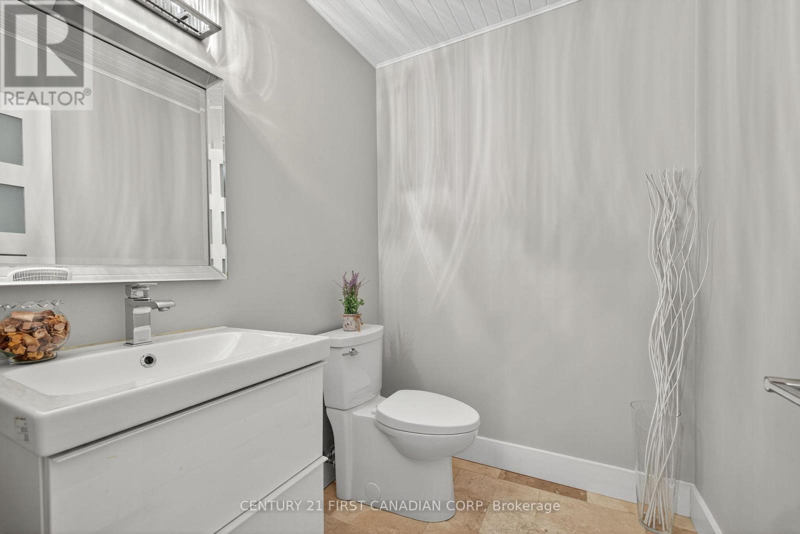 Photo 33 of 311 Ambleside Drive, London North ON