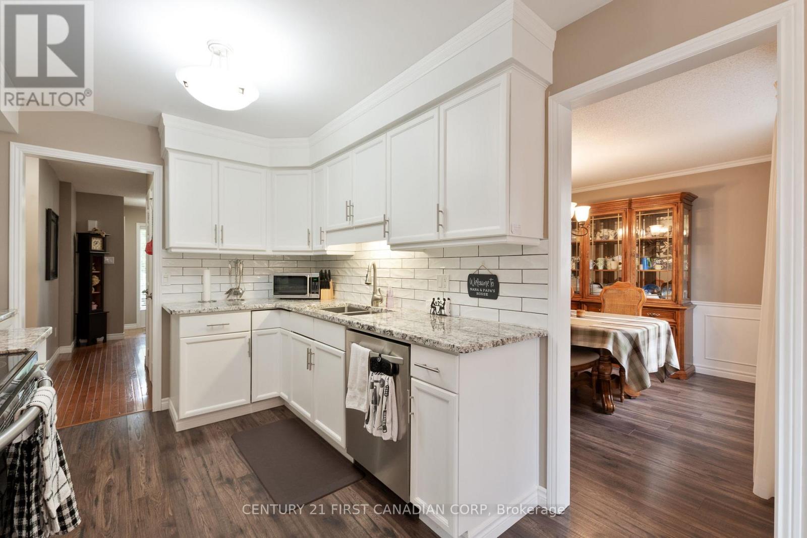 Single Family House for Sale in  CANTERBURY PLACE Central Elgin (Belmont) 