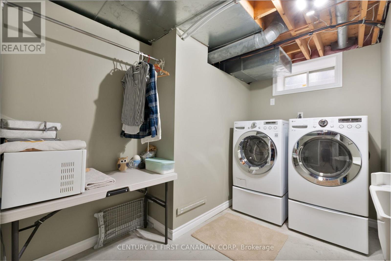 Single Family House for Sale in  CANTERBURY PLACE Central Elgin (Belmont) 