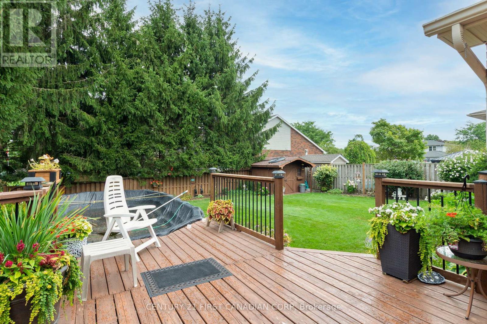 Single Family House for Sale in  CANTERBURY PLACE Central Elgin (Belmont) 