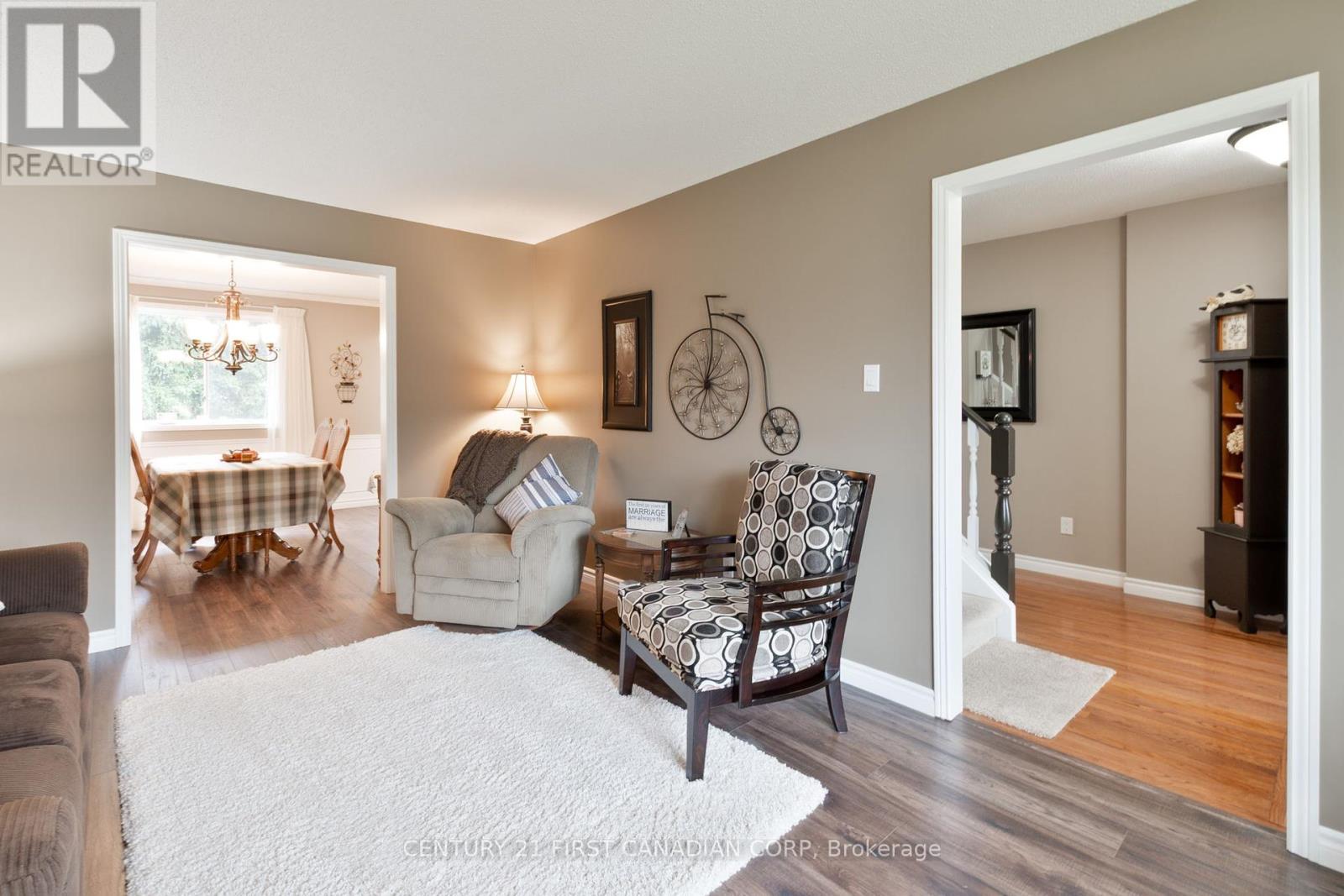 Single Family House for Sale in  CANTERBURY PLACE Central Elgin (Belmont) 
