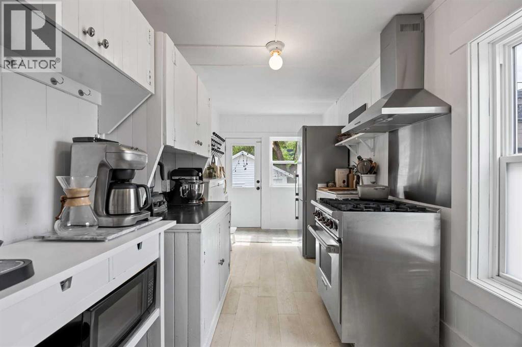 Single Family House for Sale in   Avenue SW Cliff Bungalow Calgary 